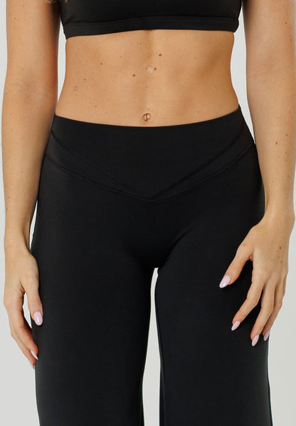 Reluna™ Icon High-Rise Sculptseam® Plus Straight Leg Pant Regular- Black