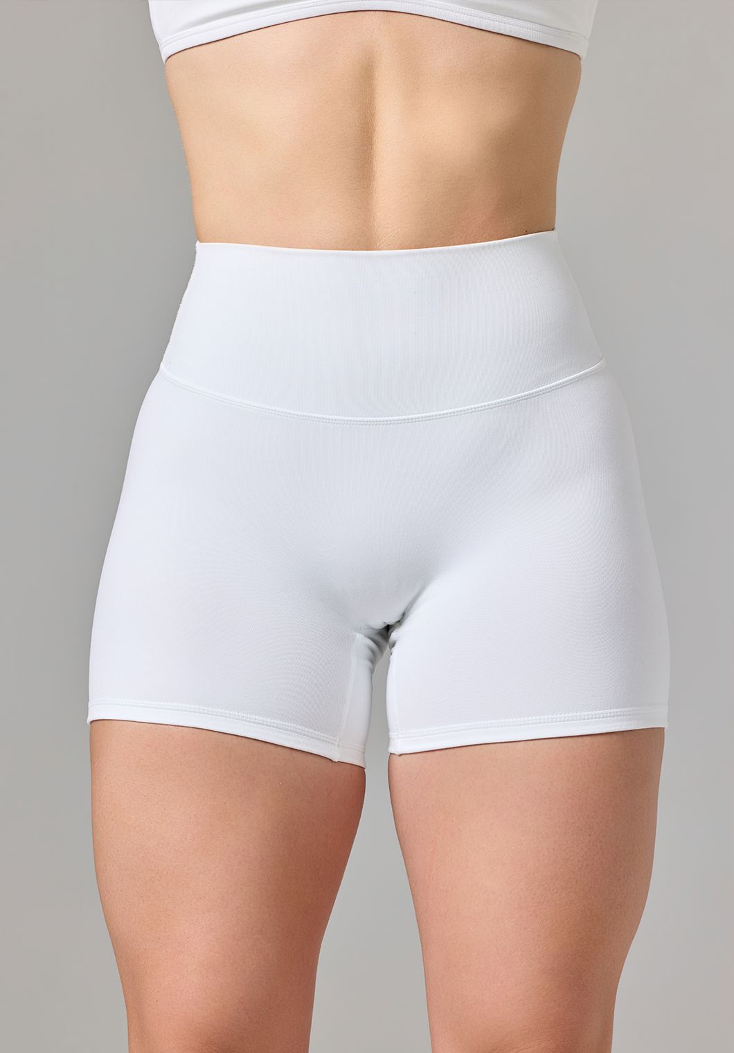 Reluna™ TrueCover™ Sculptseam® High-Rise Short 5” White