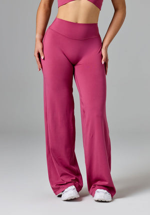 Reluna™ Original Sculptseam® Mid-Rise Straight Leg Pant Regular Raspberry