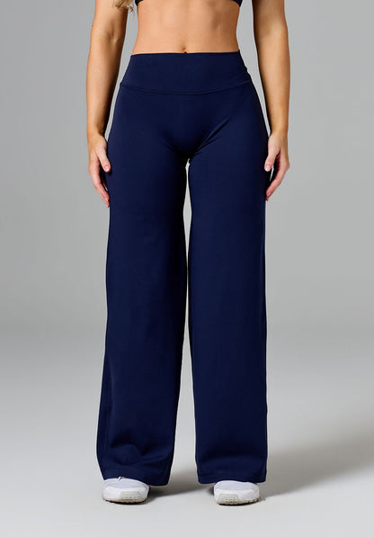 Reluna™ Original Sculptseam® Mid-Rise Straight Leg Pant Short Ink