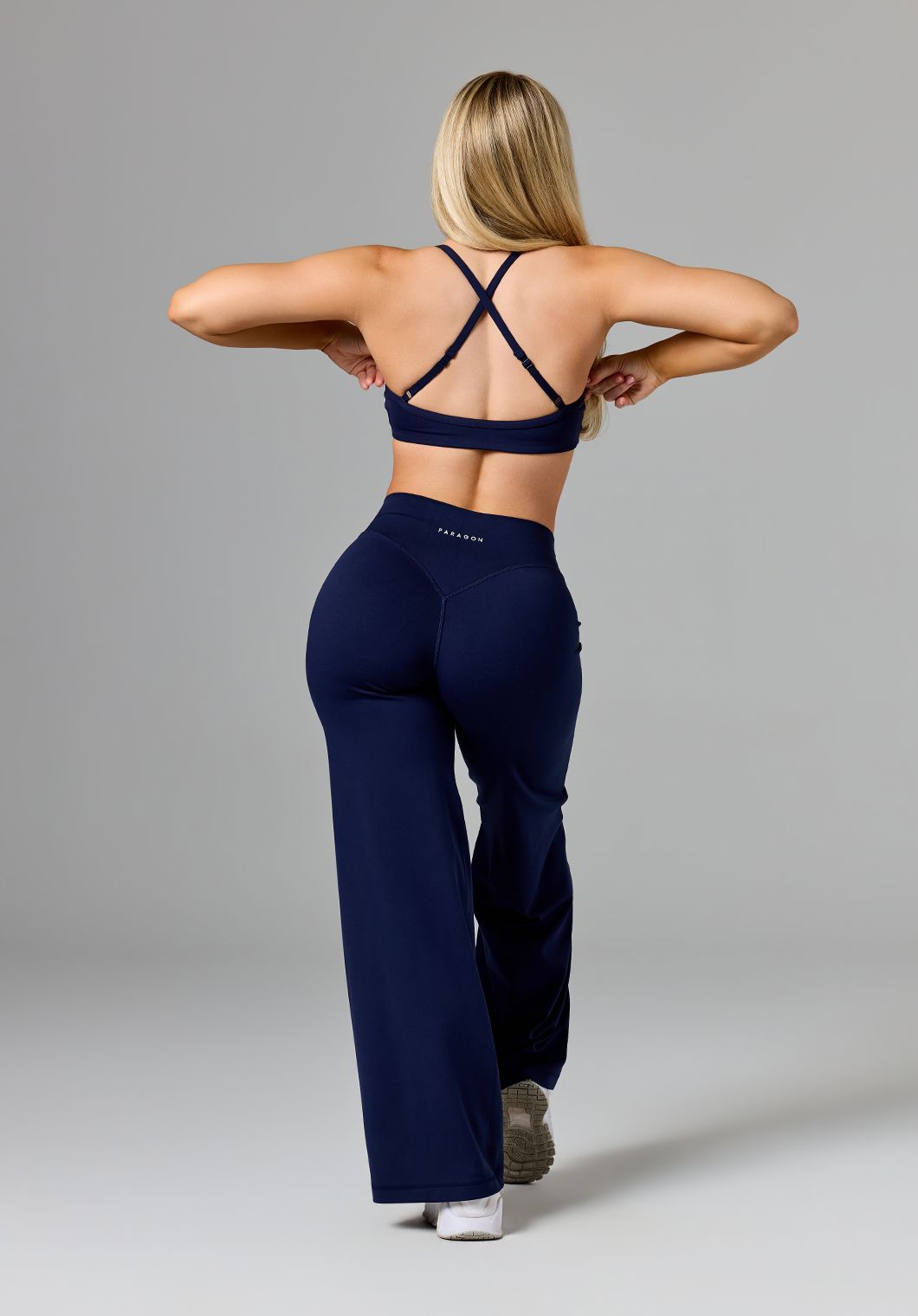 Reluna™ Original Sculptseam® Mid-Rise Straight Leg Pant Short Ink