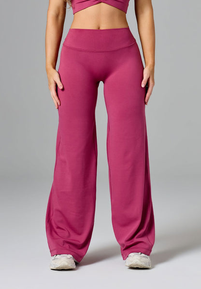 Reluna™ Original Sculptseam® Mid-Rise Straight Leg Pant Short Raspberry