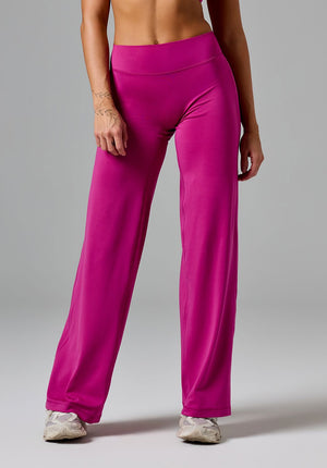 Reluna™ Original Sculptseam® Low-Rise Straight Leg Pant Regular Berry