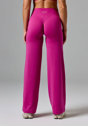 Reluna™ Original Sculptseam® Low-Rise Straight Leg Pant Regular Berry