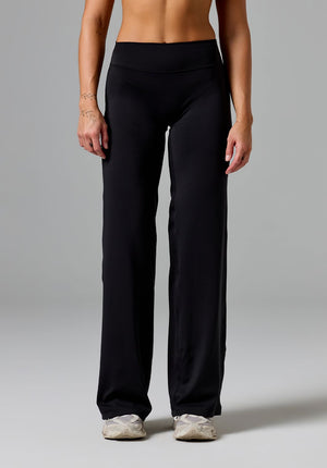 Reluna™ Original Sculptseam® Low-Rise Straight Leg Pant Regular Black