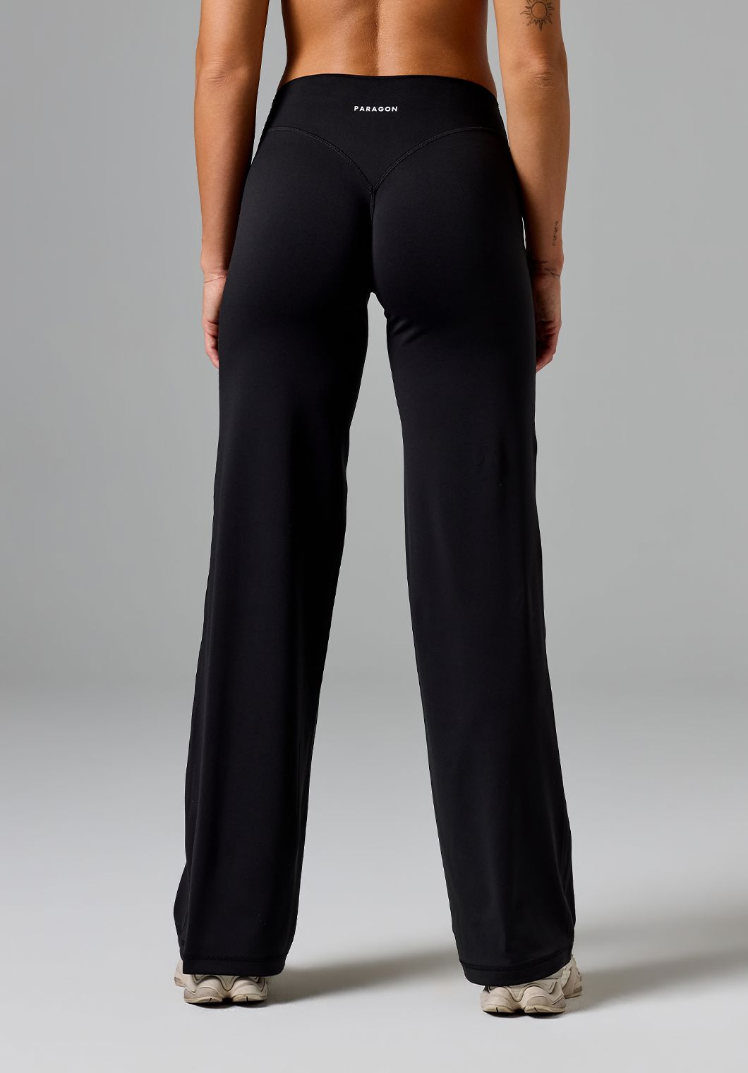 Reluna™ Original Sculptseam® Low-Rise Straight Leg Pant Regular Black