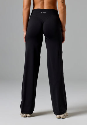 Reluna™ Original Sculptseam® Low-Rise Straight Leg Pant Regular Black
