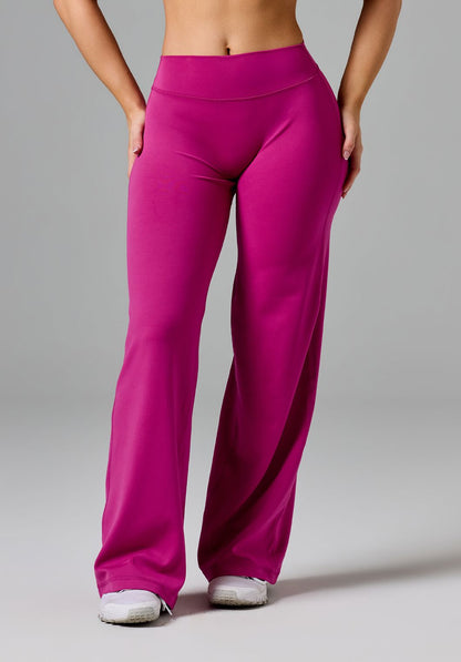 Reluna™ Original Sculptseam® Low-Rise Straight Leg Pant Short Berry