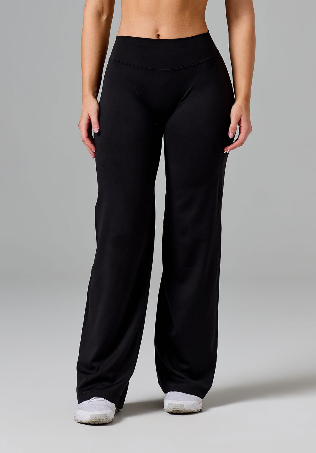 Reluna™ Original Sculptseam® Low-Rise Straight Leg Pant Short Black