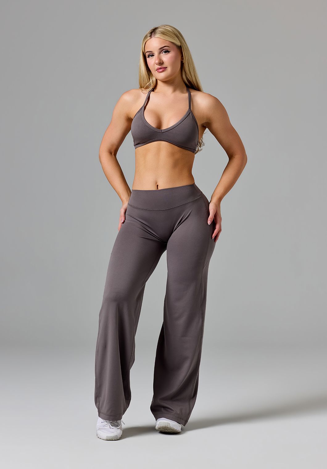 Reluna™ Original Sculptseam® Low-Rise Straight Leg Pant Short Cement