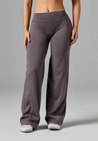Reluna™ Original Sculptseam® Low-Rise Straight Leg Pant Short Cement