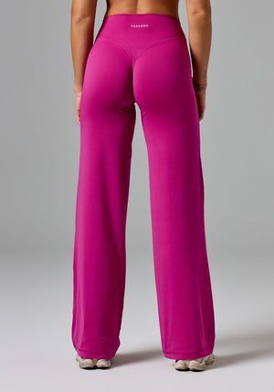 Reluna™ Original Sculptseam® Mid-Rise Straight Leg Pant Regular Berry