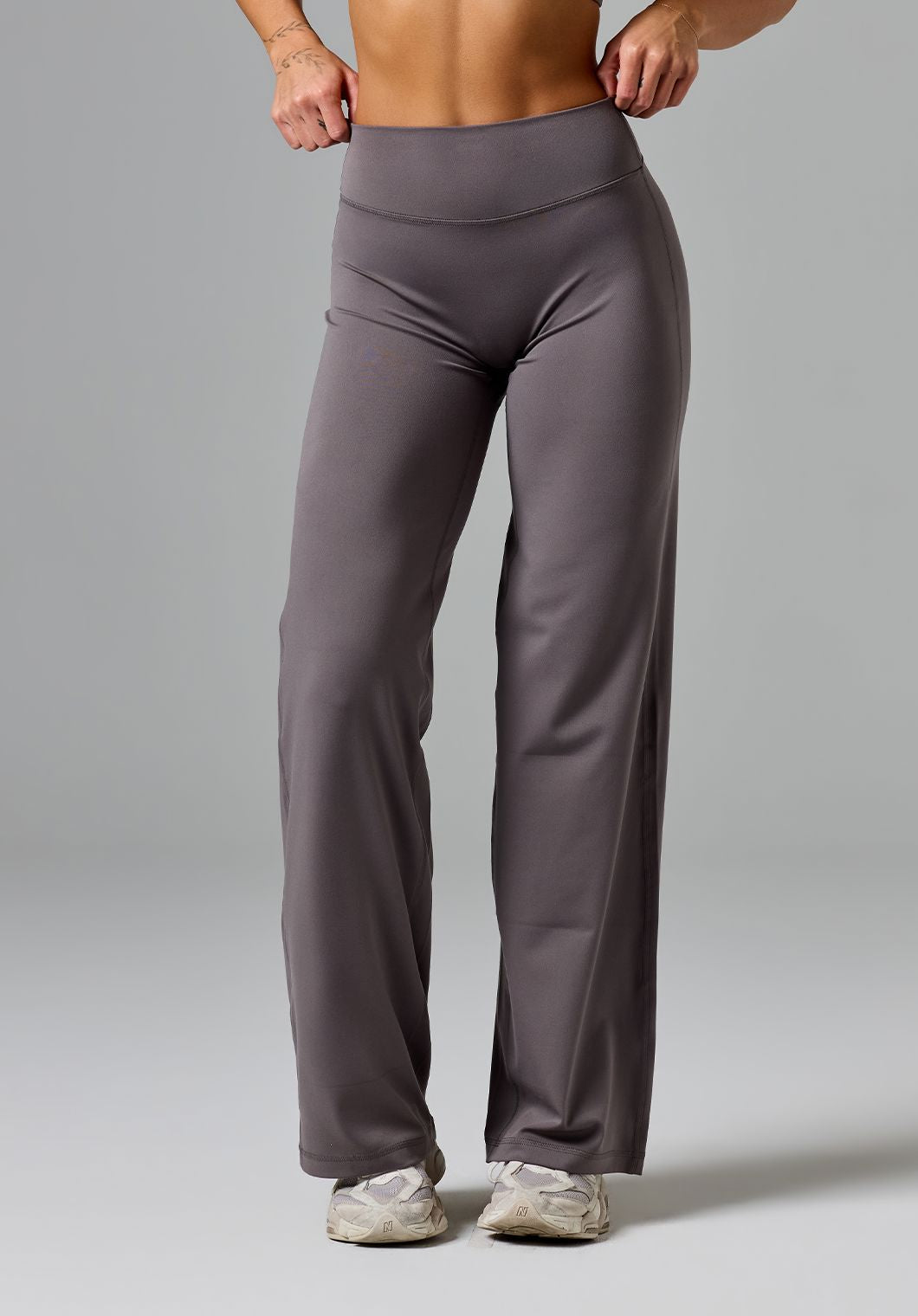 Reluna™ Original Sculptseam® Mid-Rise Straight Leg Pant Regular Cement