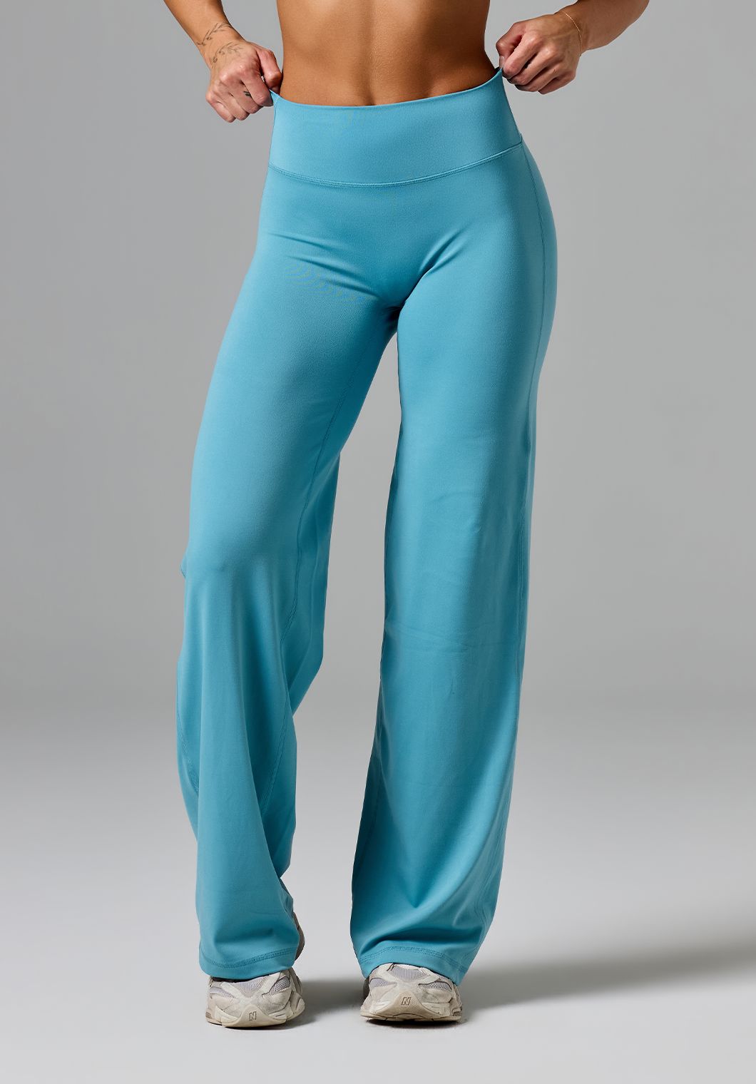 Reluna™ Original Sculptseam® Mid-Rise Straight Leg Pant Regular Mineral
