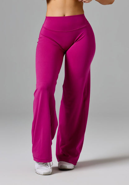 Reluna™ Original Sculptseam® Mid-Rise Straight Leg Pant Short Berry