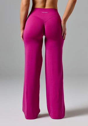 Reluna™ Original Sculptseam® Mid-Rise Straight Leg Pant Short Berry