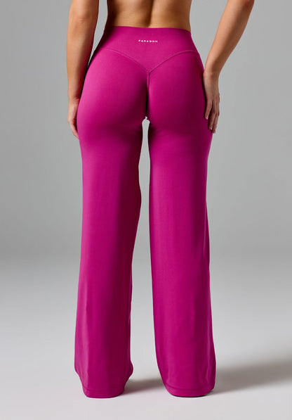Reluna™ Original Sculptseam® Mid-Rise Straight Leg Pant Short Berry