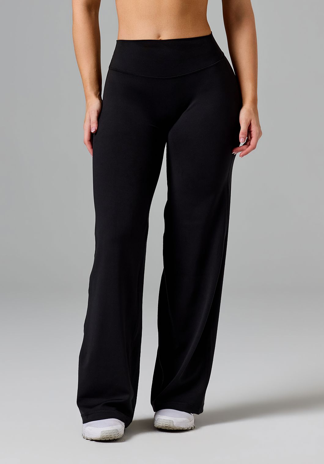Reluna™ Original Sculptseam® Mid-Rise Straight Leg Pant Short Black