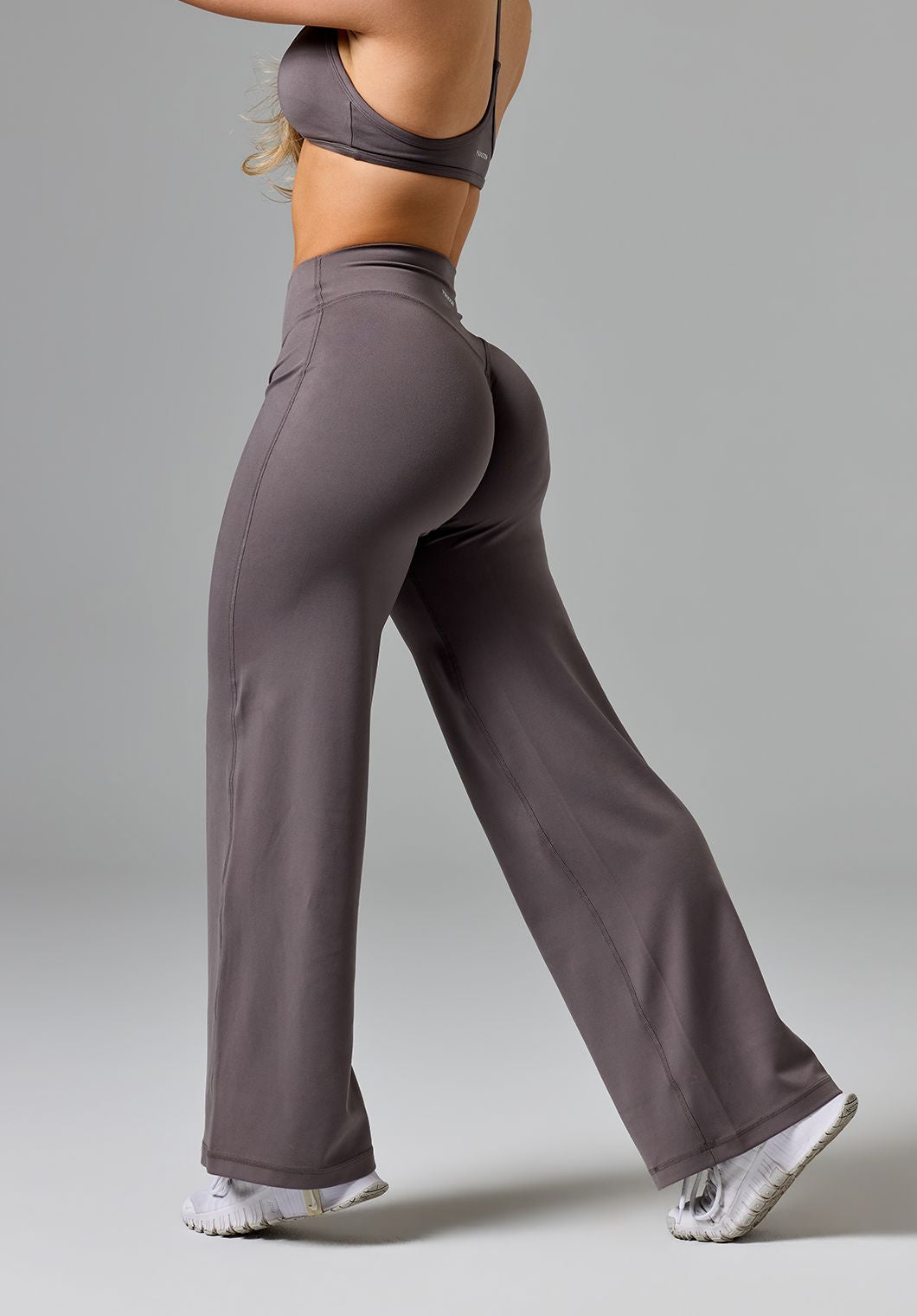 Reluna™ Original Sculptseam® Mid-Rise Straight Leg Pant Short Cement