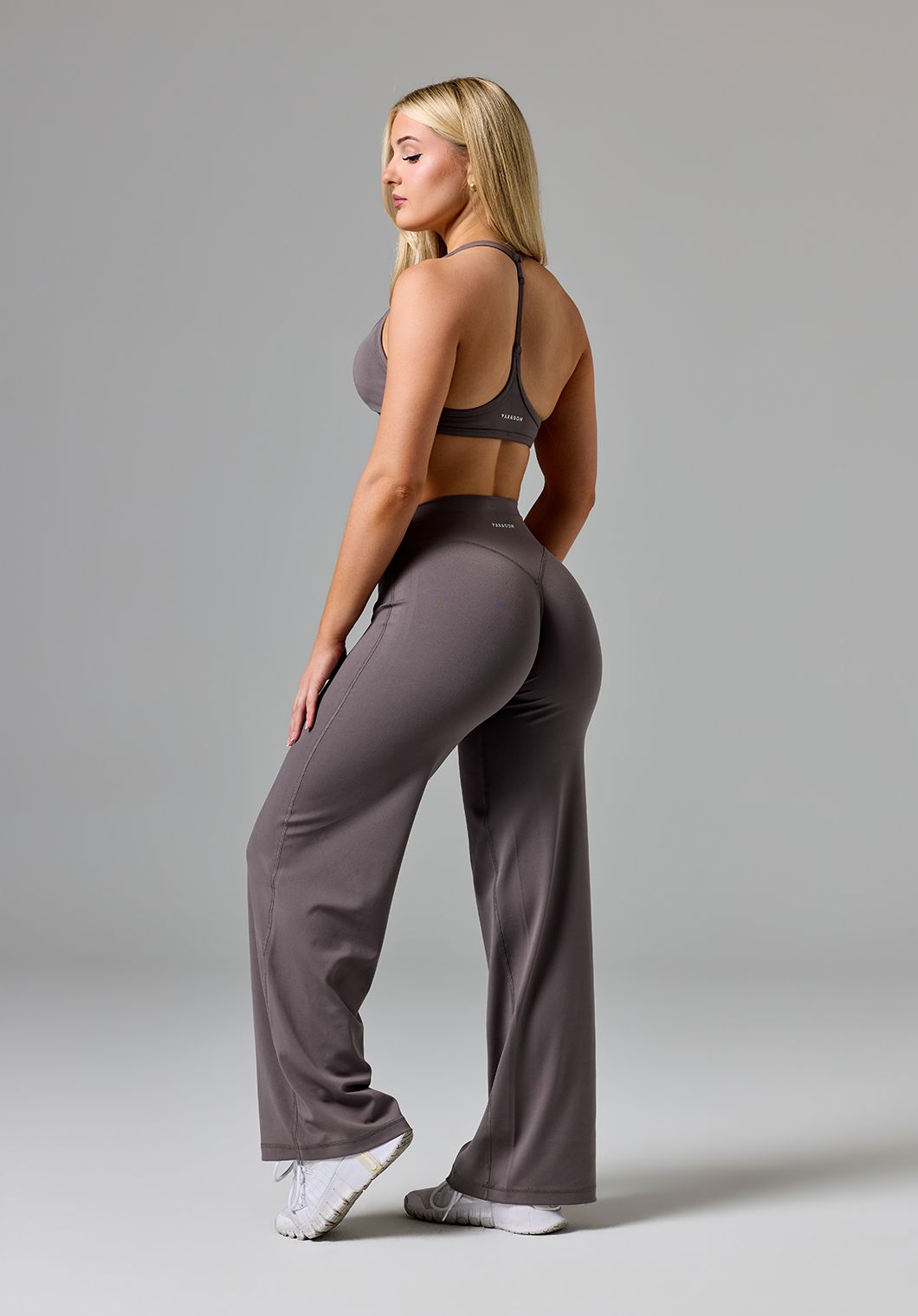 Reluna™ Original Sculptseam® Mid-Rise Straight Leg Pant Short Cement