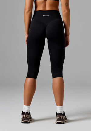 Reluna™ Original Sculptseam® Plus High-Rise Capri Black